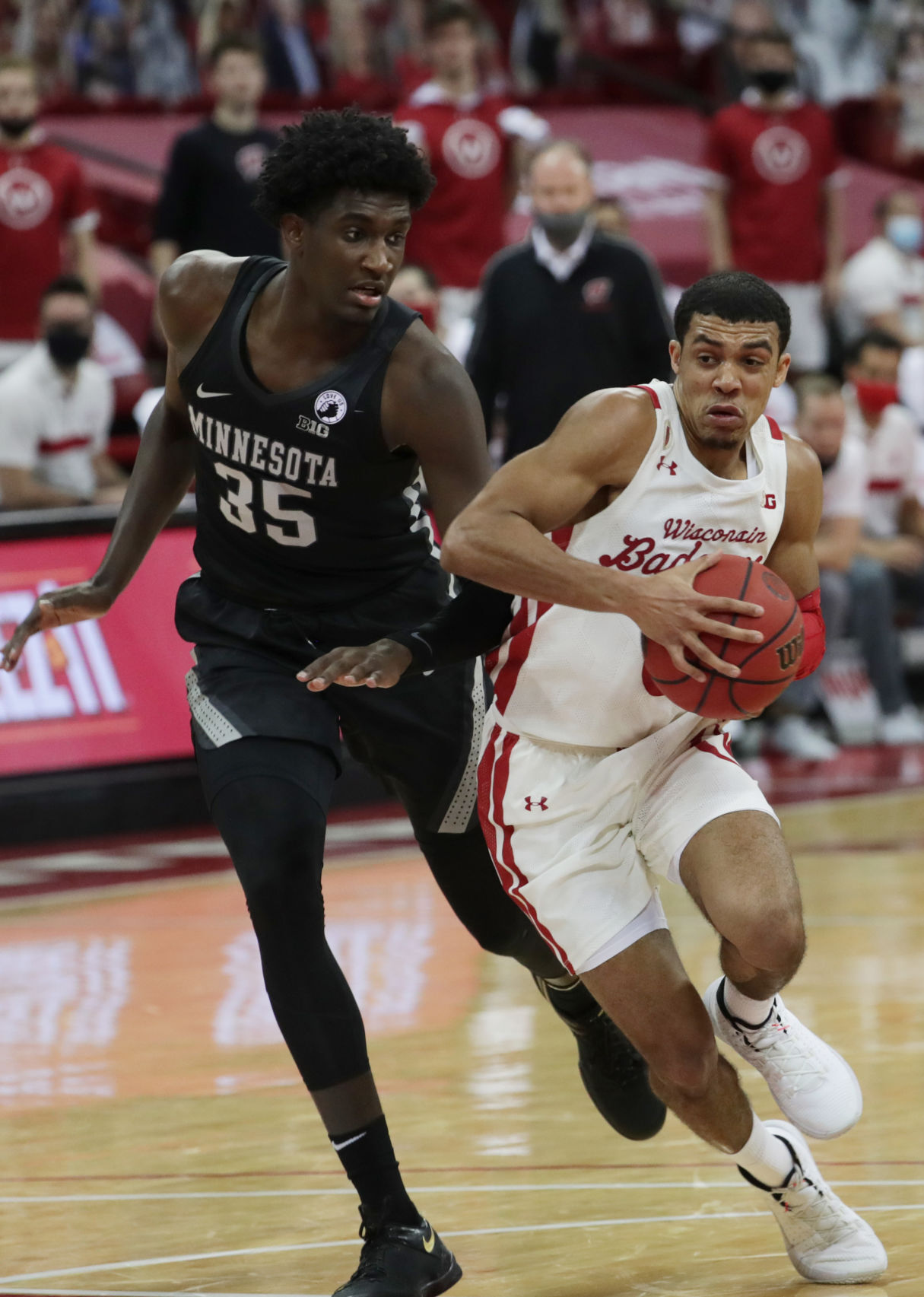 UW 71, Minnesota 59